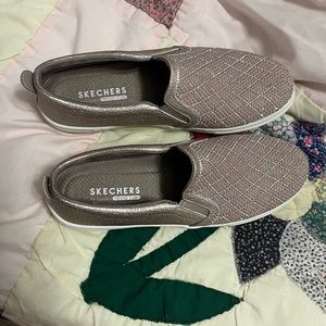 Sketchers rhinestone loafers size 9 pink